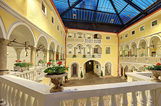 Stroll in the old castle